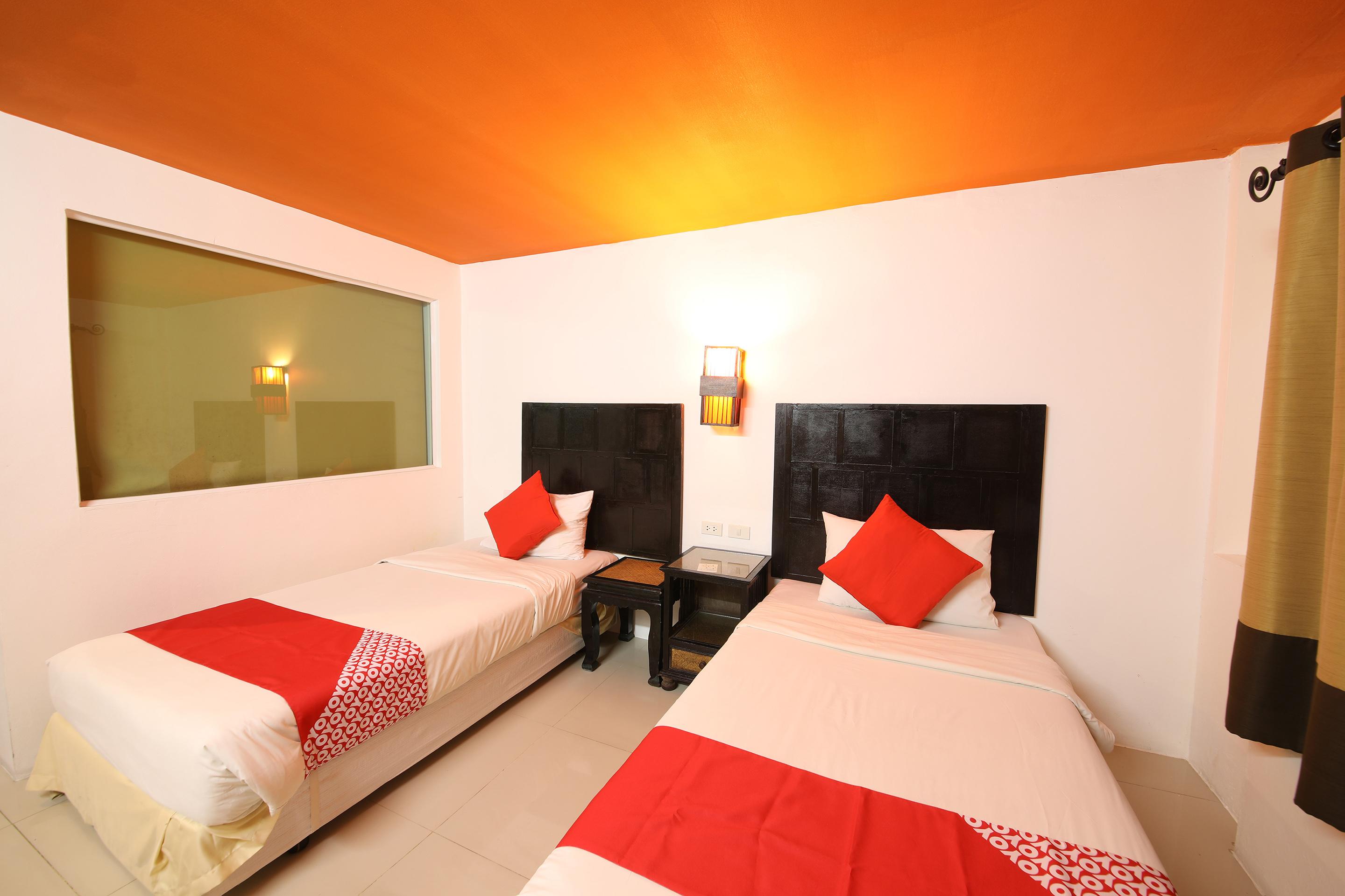 Hotel Oyo 126 Patong Station House Exterior foto